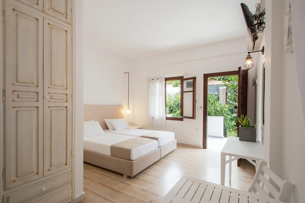 Paris Studios & Apartment Agia Paraskevi  Luaran gambar